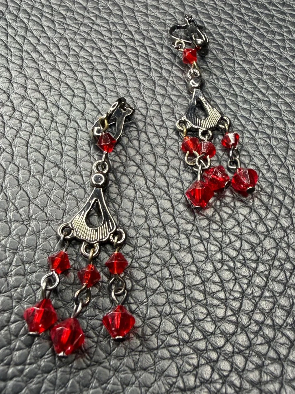 Vintage Victorian Style Red Crystal Rhinestone Chandelier Clip On Earrings 1.5